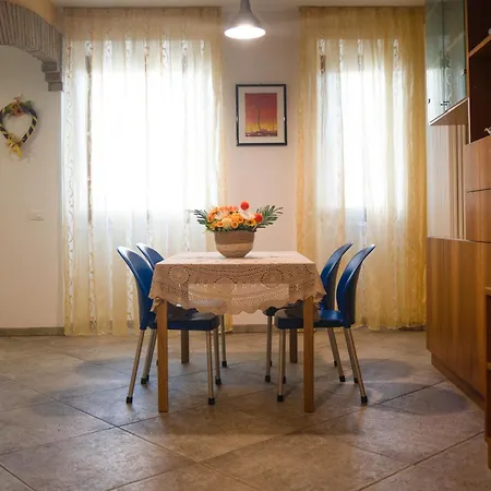 Tatil Evi L'apostolo E Il Navarca