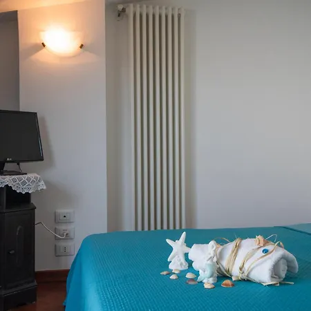 L'apostolo E Il Navarca Tatil Evi *