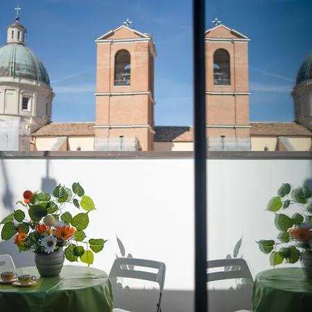 L'apostolo E Il Navarca Tatil Evi *