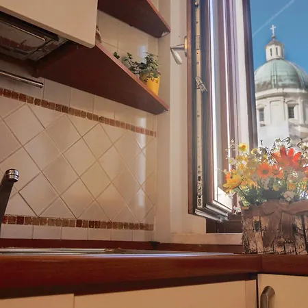 L'apostolo E Il Navarca * Ortona