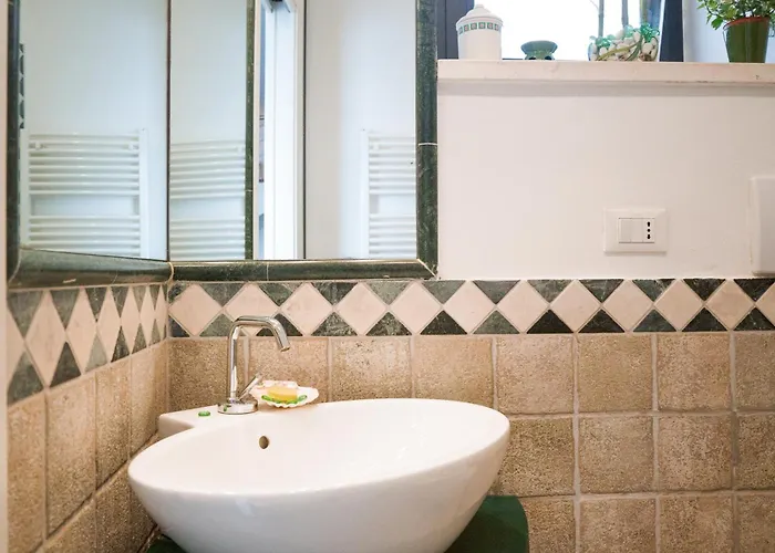 L'apostolo E Il Navarca *